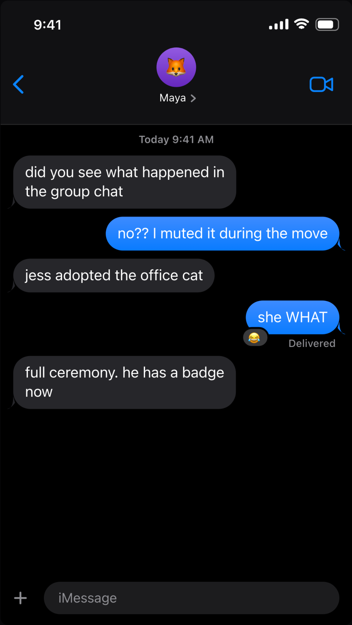 iMessage in dark mode with blue and gray bubbles, a tapback reaction and a Delivered receipt
